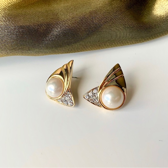 Pearl and sparkle gold tone earrings - Picture 1 of 5